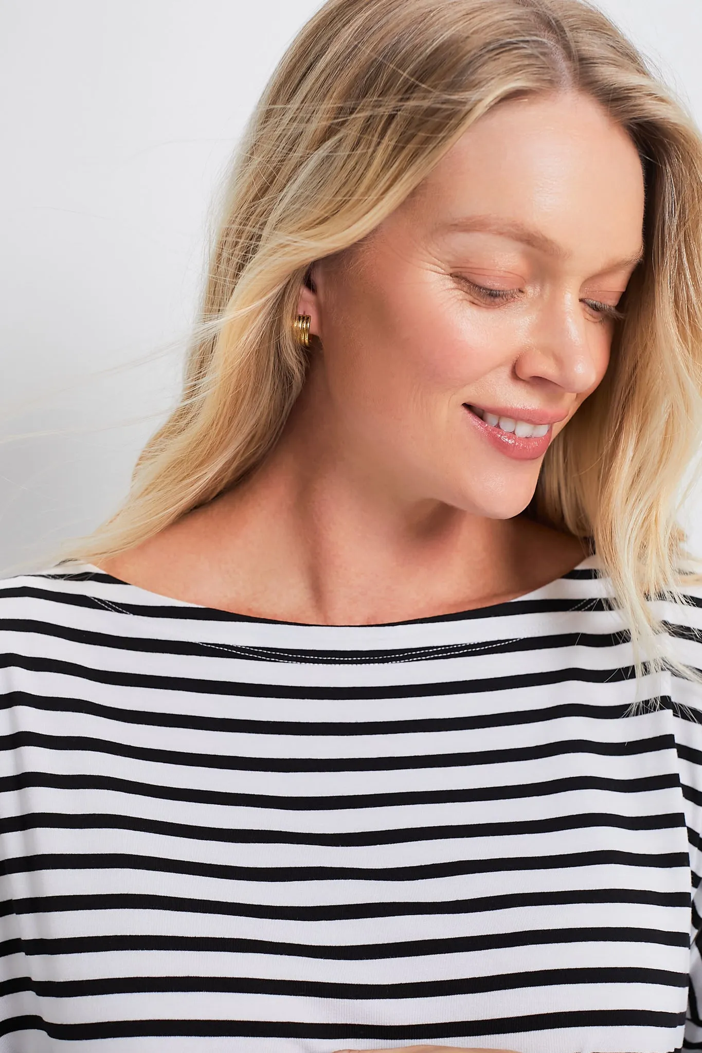 Black and White Stripe The Perfect Longsleeve Tee