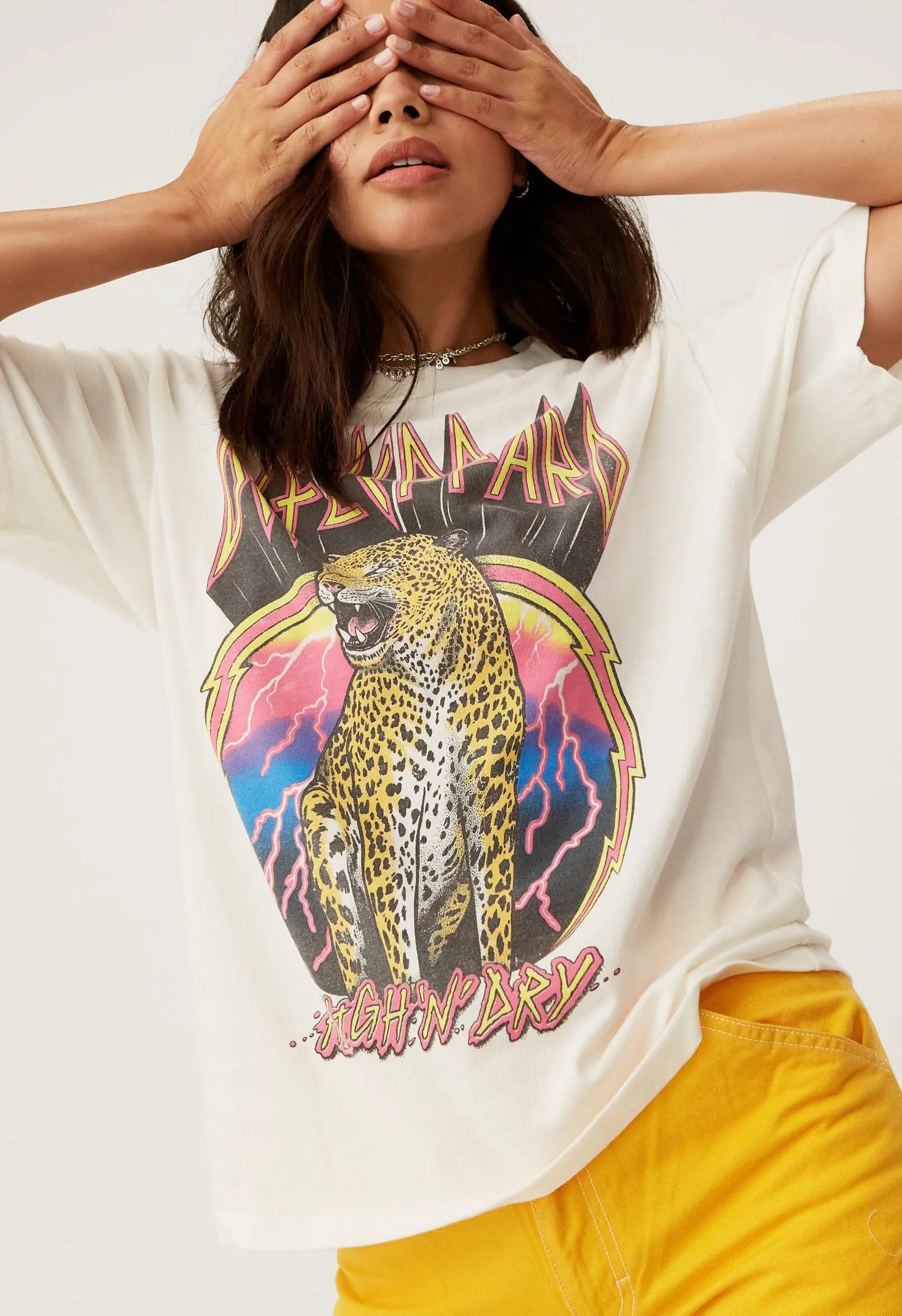 DEF LEPPARD HIGH N DRY WEEKEND TEE